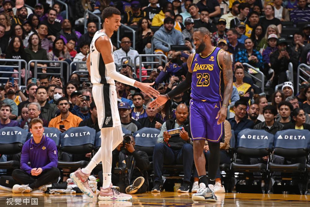 的賽道橫跨 的賽道橫跨